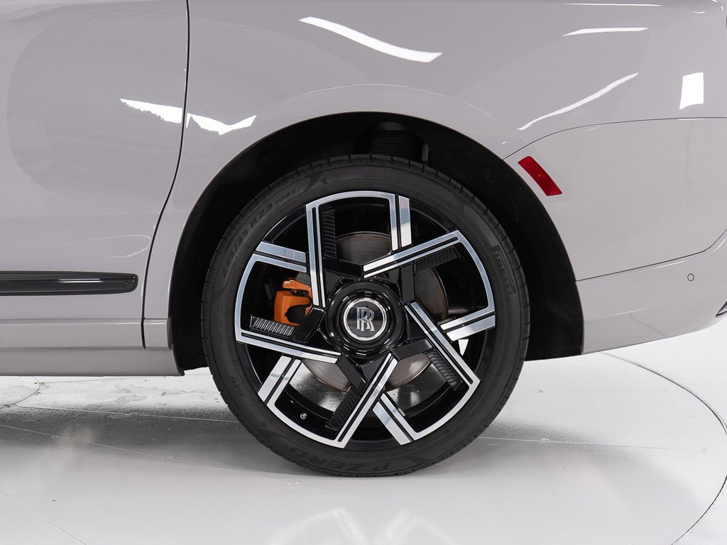 Certified 2025 Rolls-Royce Cullinan Black Badge image 53
