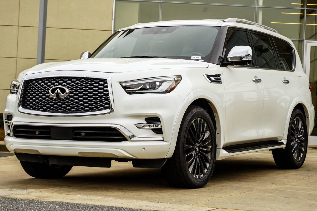 Used 2023 INFINITI QX80 Sensory w/ All-Season Package image 8