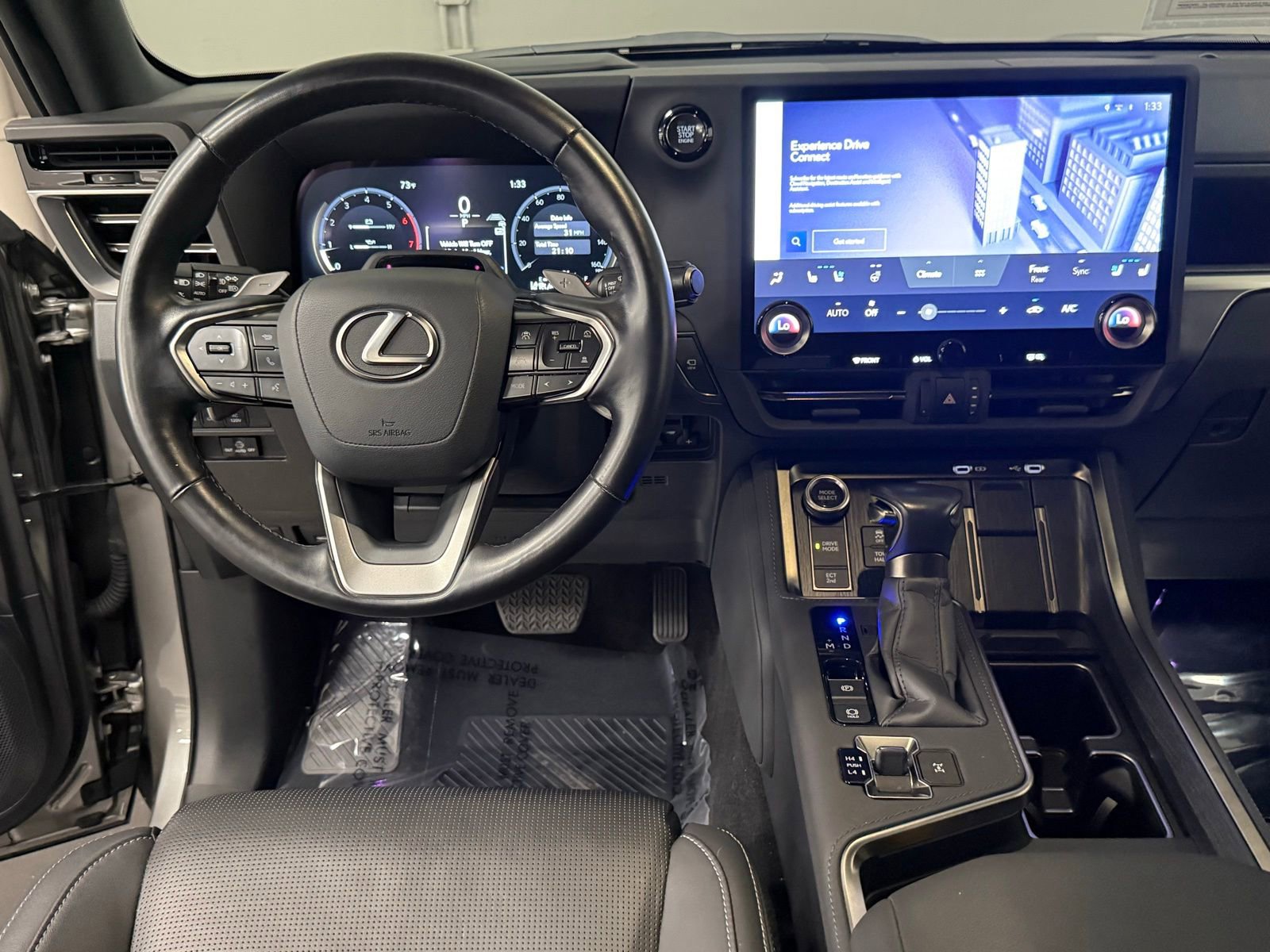 Used 2024 Lexus GX 550 w/ Accessory Package (2T) image 38