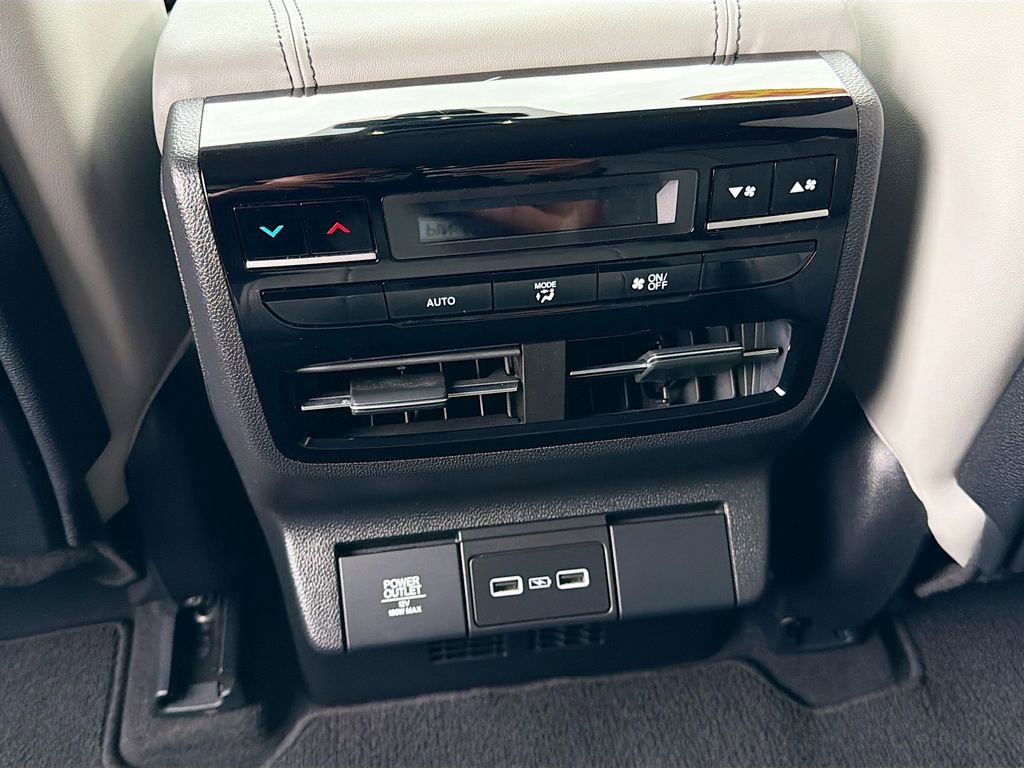 Used 2023 Acura MDX SH-AWD w/ Technology Package image 20