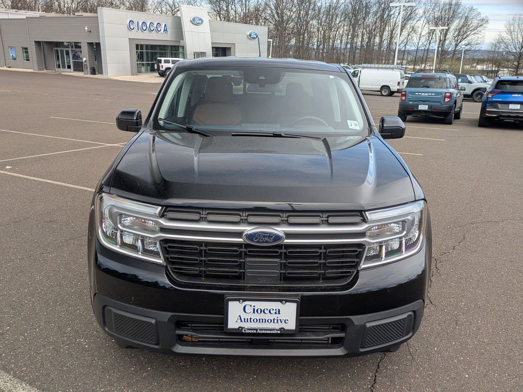 Used 2024 Ford Maverick Lariat image 2