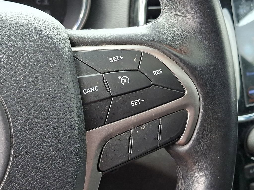 Used 2019 Jeep Grand Cherokee Altitude image 23