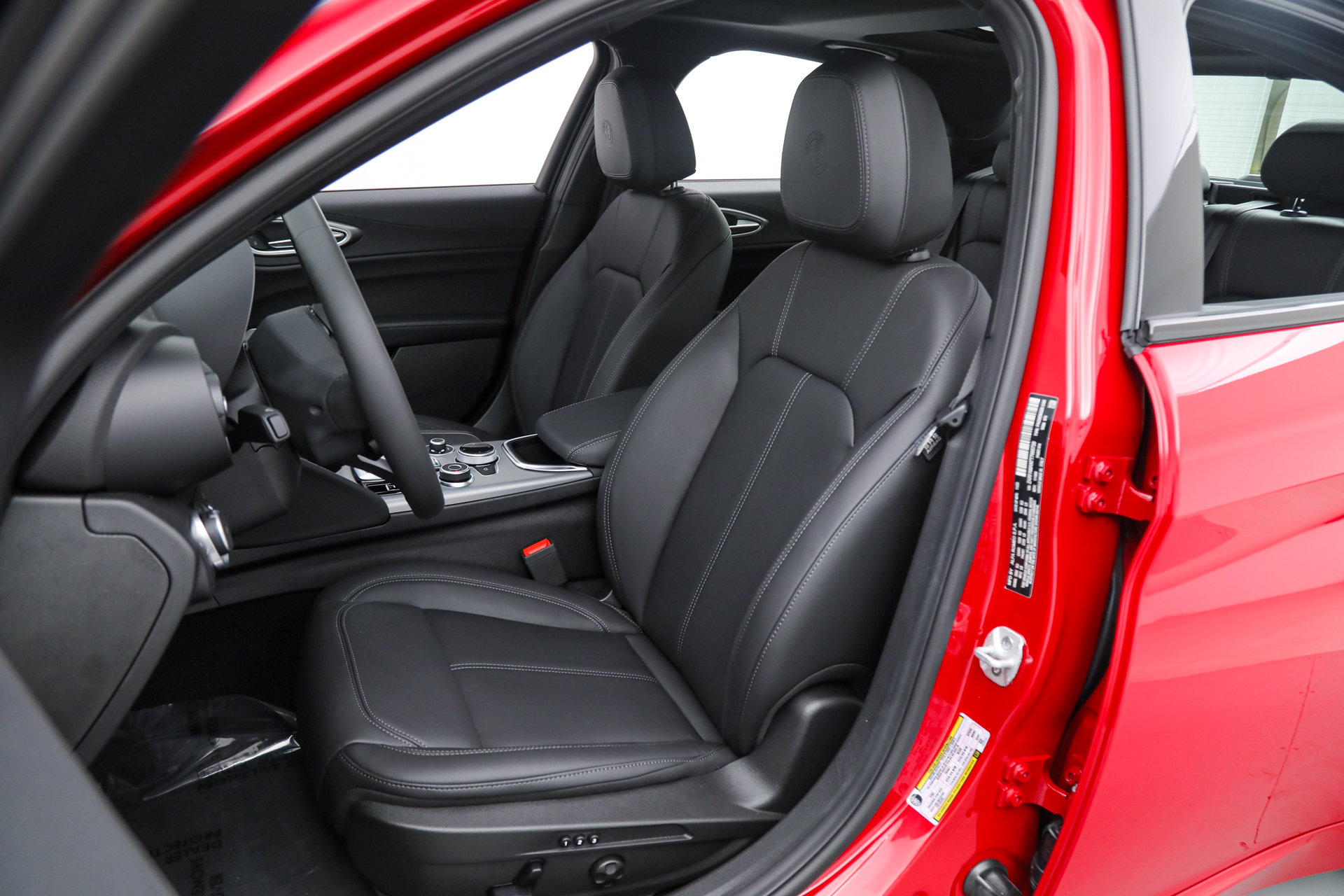 New 2026 Alfa Romeo Giulia w/ Driving Assist Package RWD image 19