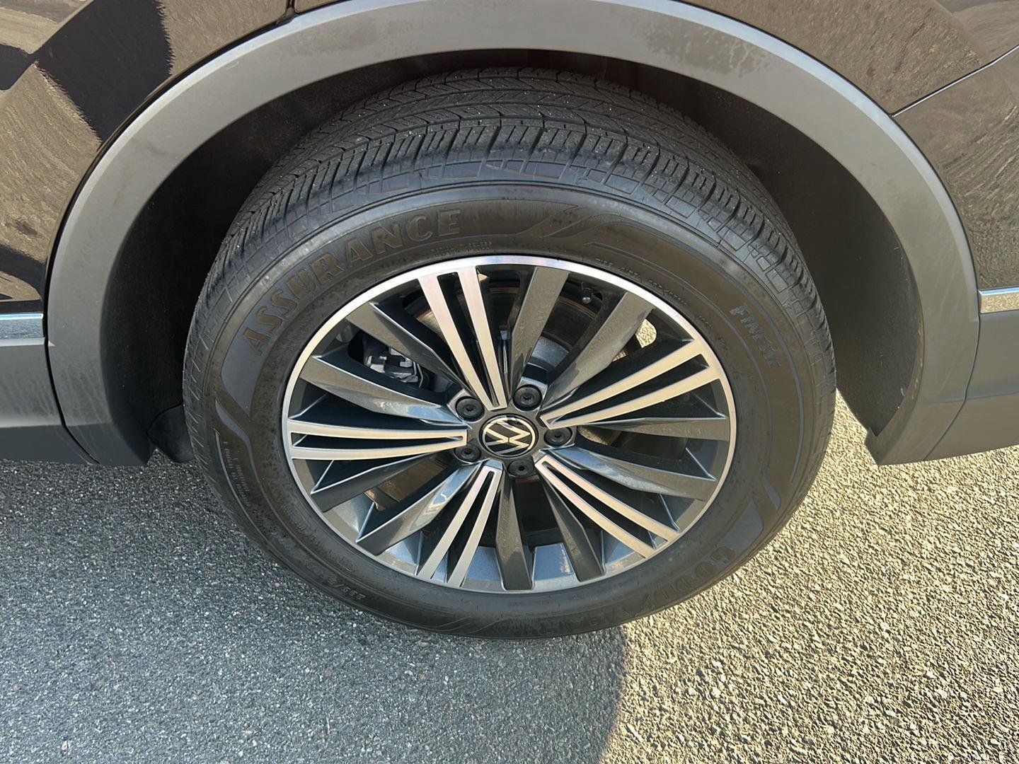 Certified 2024 Volkswagen Tiguan Wolfsburg Edition image 4