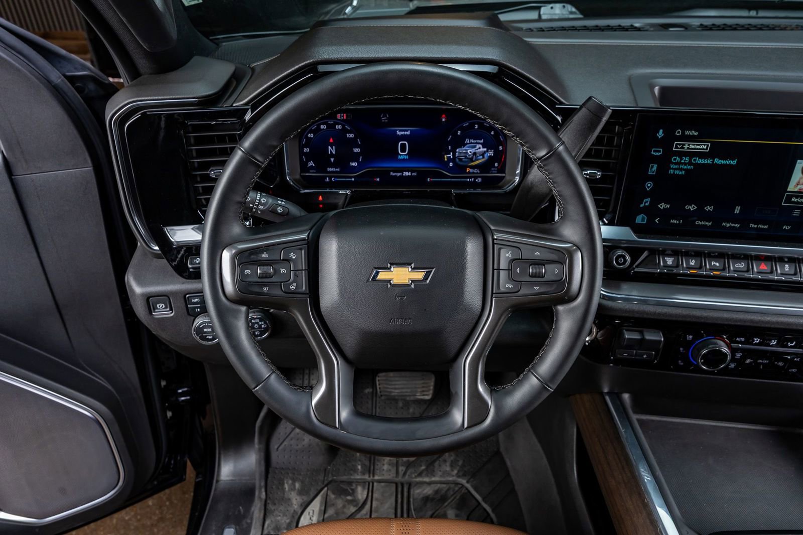 Used 2025 Chevrolet Silverado 2500 High Country w/ High Country Premium Package image 18