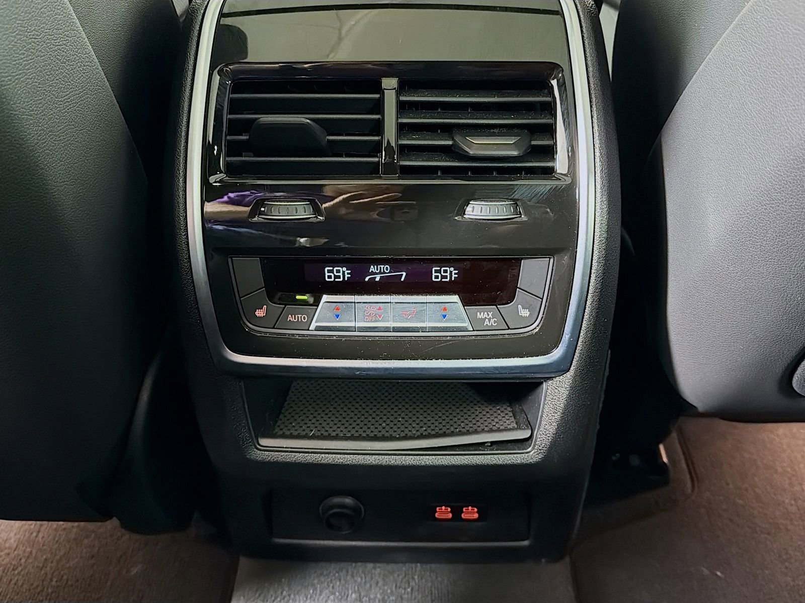 Used 2026 BMW X5 xDrive40i w/ M Sport Package image 27