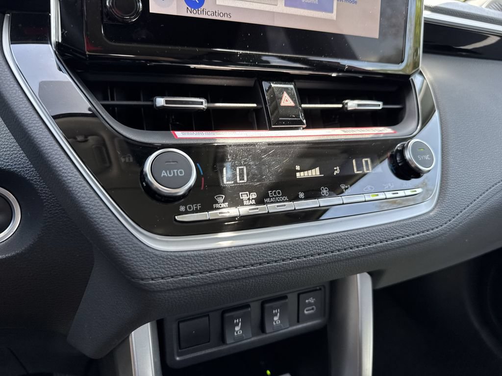 Used 2023 Toyota Corolla Cross XLE w/ Convenience Package FWD image 51