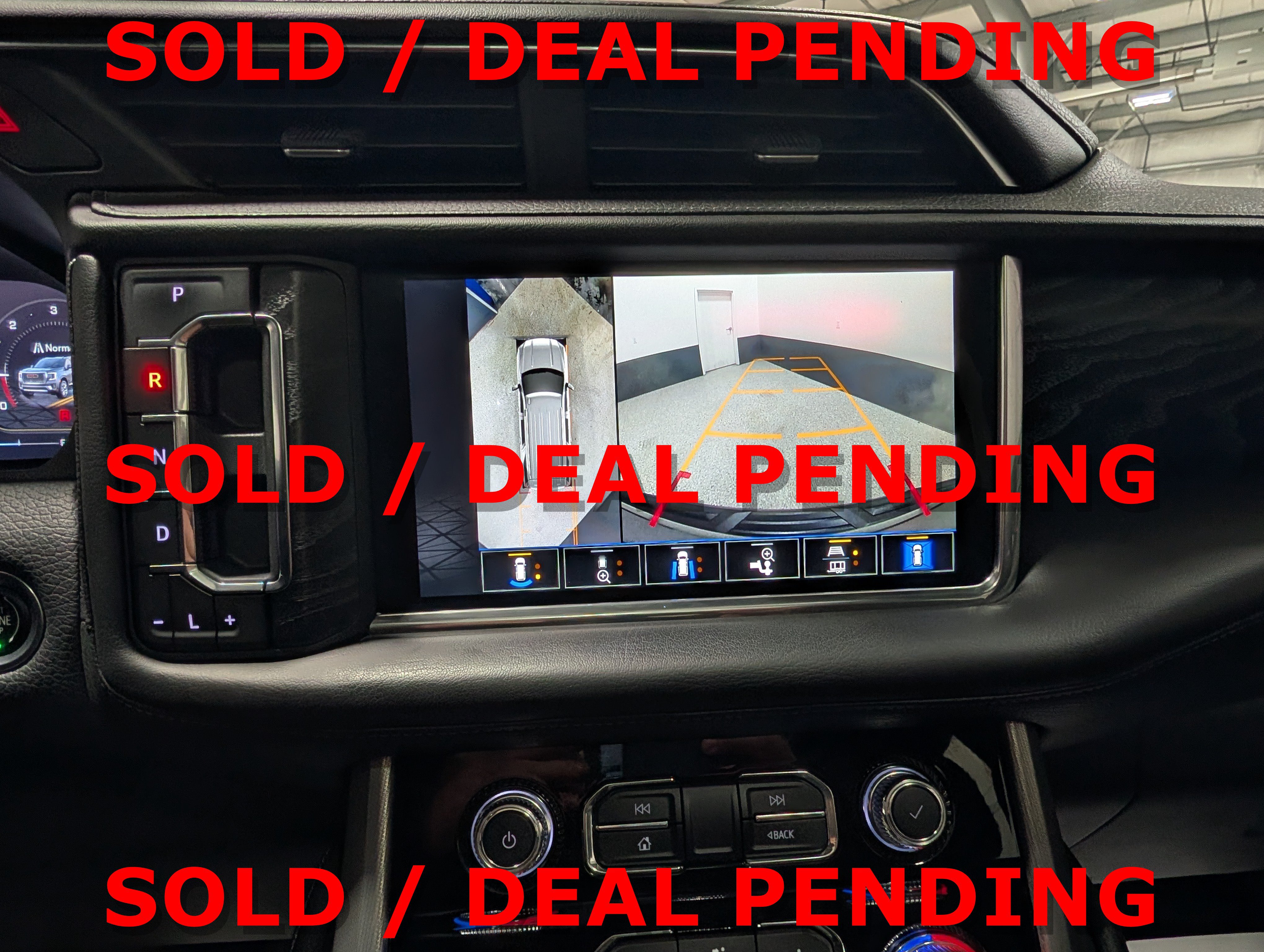 Used 2022 GMC Yukon Denali AWD/4WD image 25