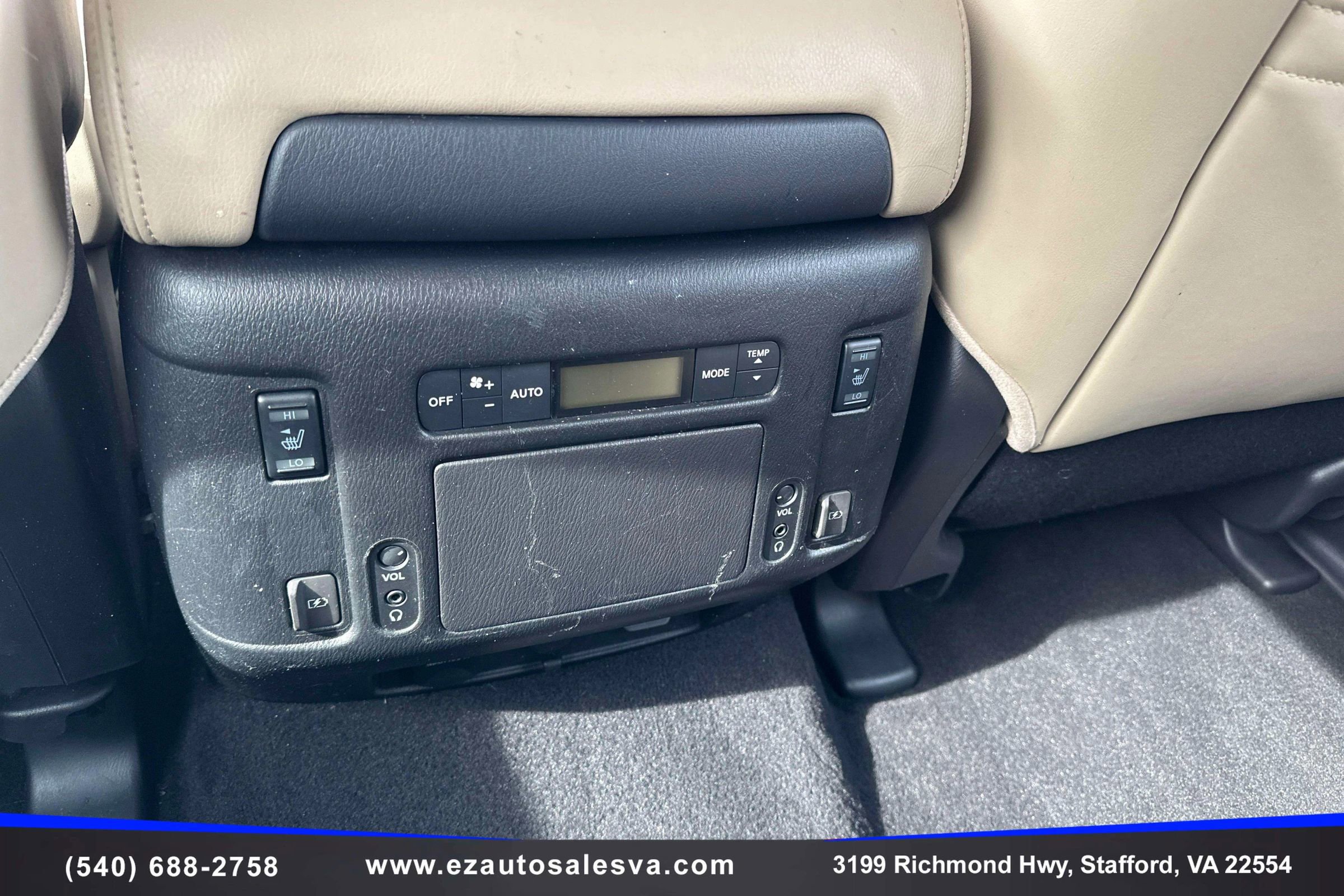 Used 2019 Nissan Armada Platinum w/ Captain's Chairs Package image 24