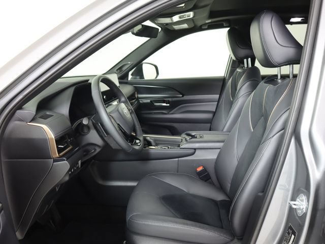 Used 2025 Toyota Grand Highlander AWD Hybrid image 12
