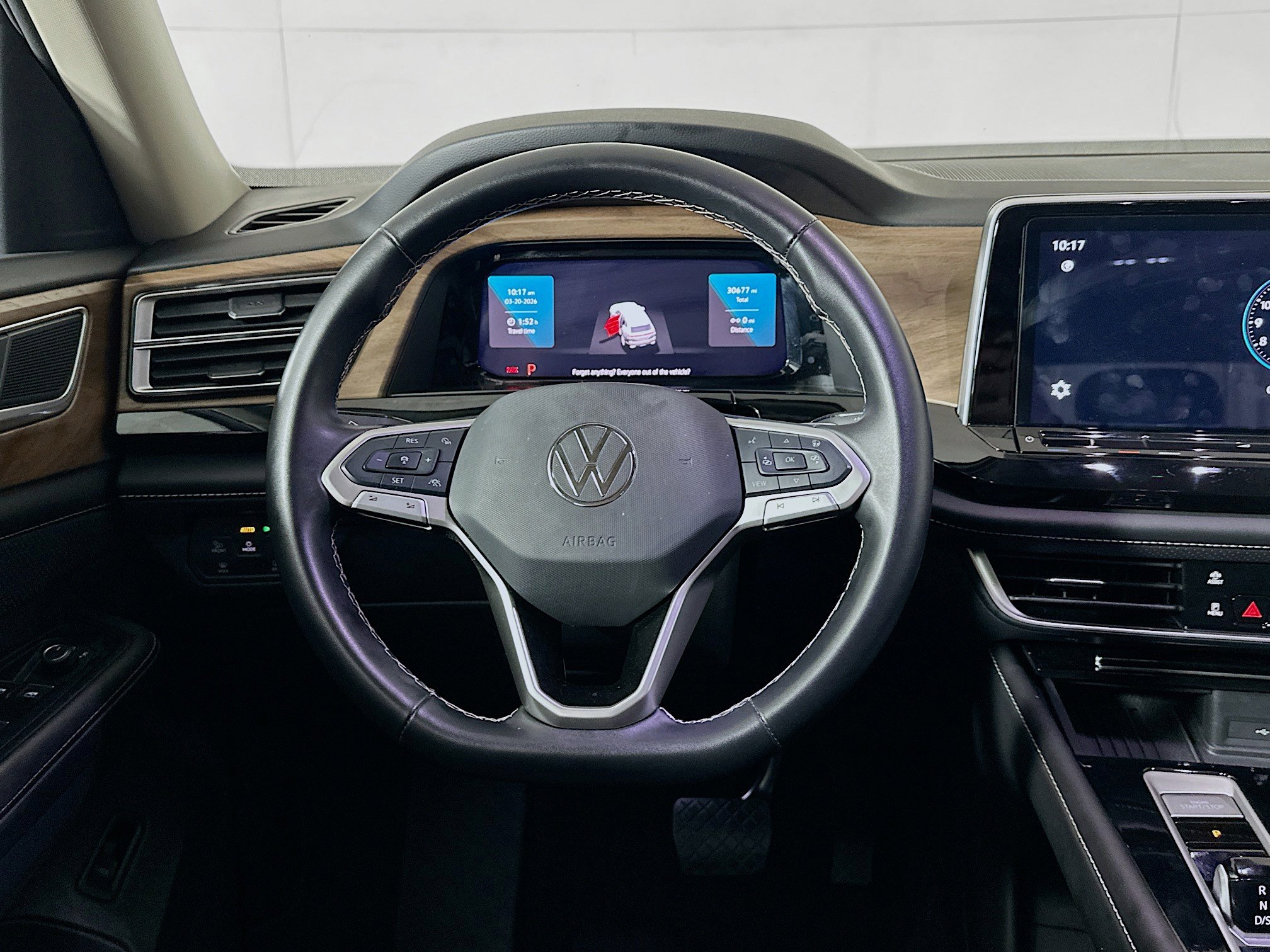 Used 2025 Volkswagen Atlas SE image 18