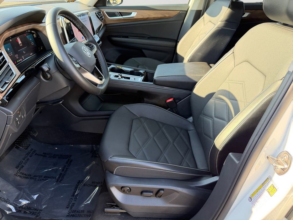 Used 2024 Volkswagen Atlas SE image 24