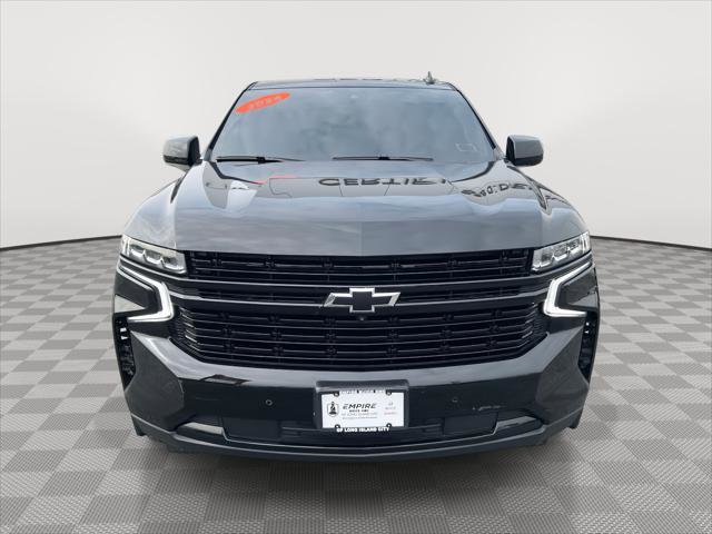 Used 2024 Chevrolet Suburban RST w/ Luxury Package AWD/4WD image 2