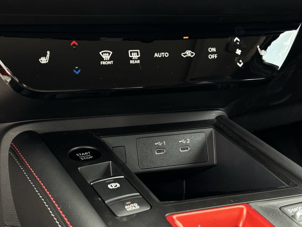 New 2026 Nissan Kicks SR w/ Cold Weather Package FWD image 18
