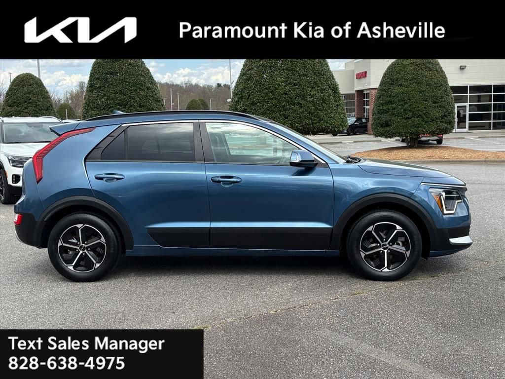 Certified 2023 Kia Niro EX image 6