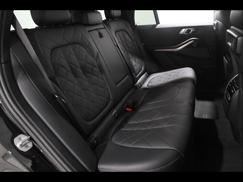 Used 2023 BMW X5 xDrive40i w/ Premium Package AWD/4WD image 19