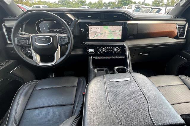 Used 2024 GMC Sierra 2500 Denali image 8