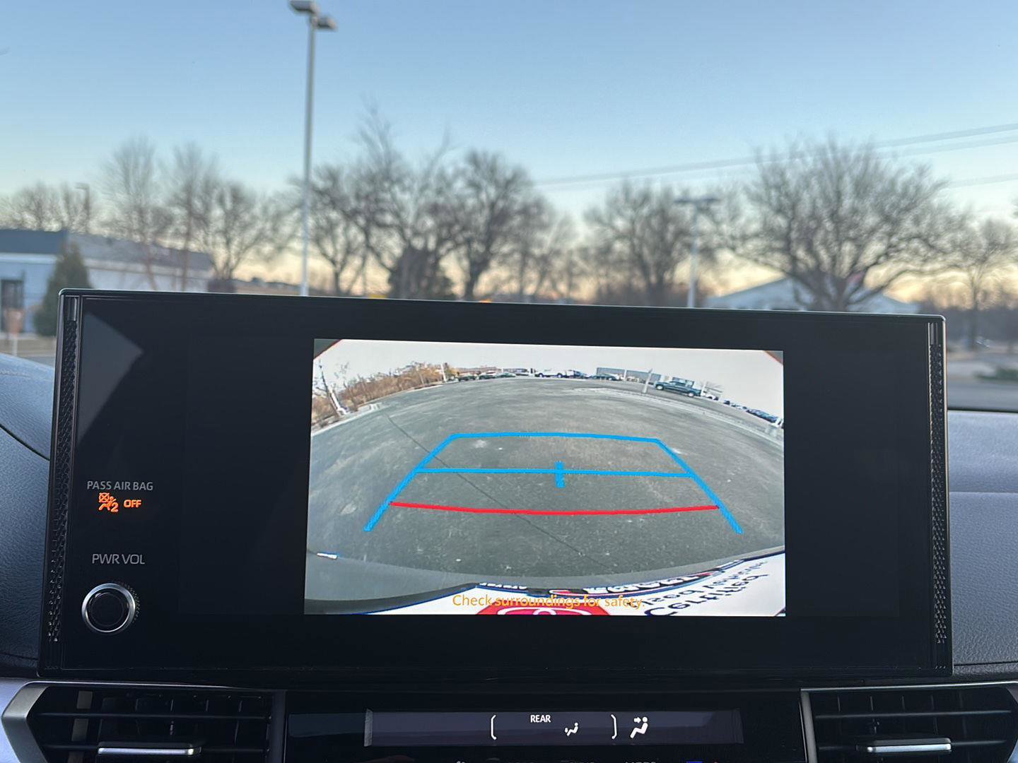 Used 2025 Toyota Sienna XLE w/ XLE Plus Package image 24