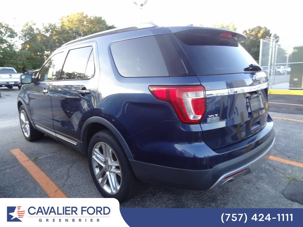 Used 2016 Ford Explorer XLT w/ Equipment Group 202A AWD/4WD image 4