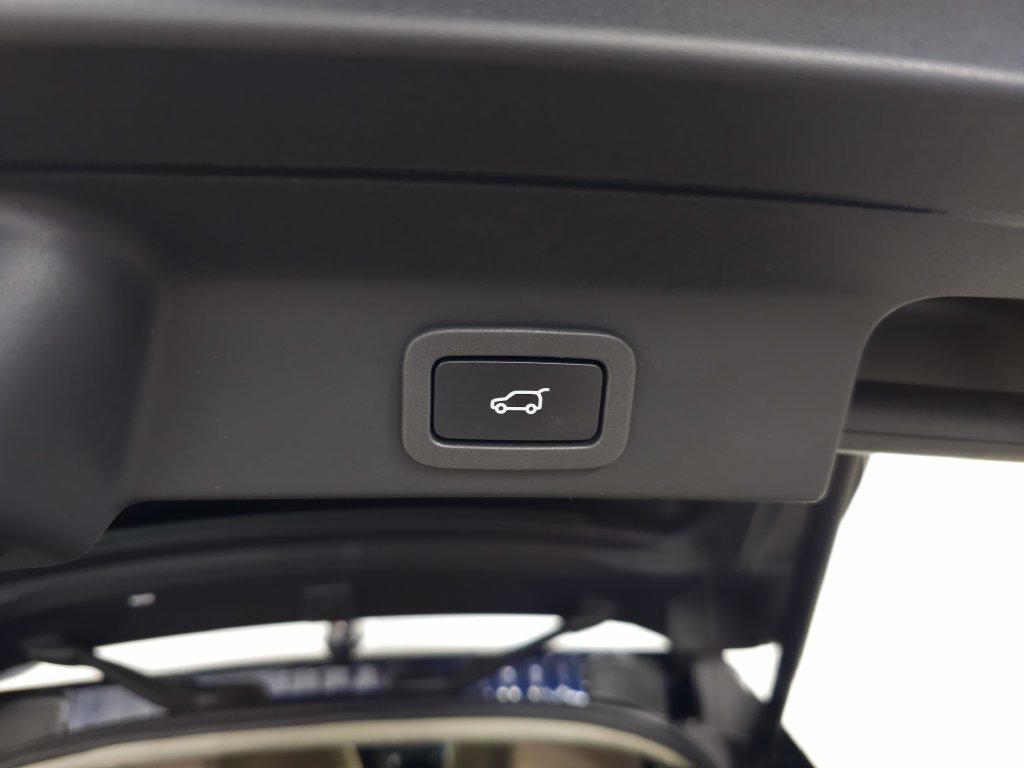 Used 2020 Jaguar F-PACE Prestige AWD/4WD image 6