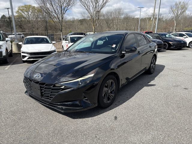 Used 2021 Hyundai Elantra SEL w/ Convenience Package image 3