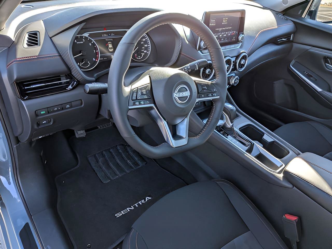 Certified 2025 Nissan Sentra SR FWD image 10
