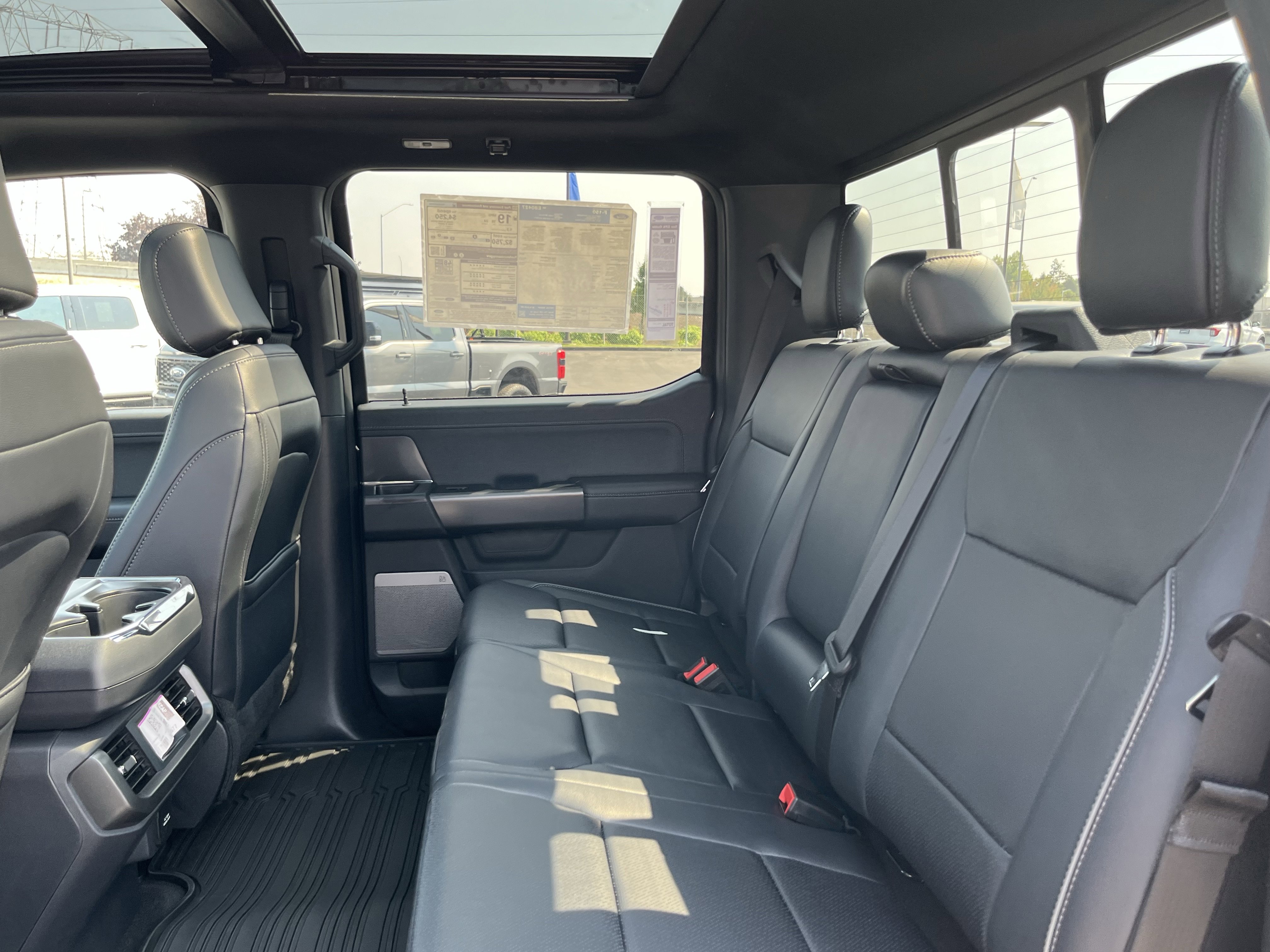 New 2025 Ford F150 Lariat w/ Equipment Group 501A Mid image 12