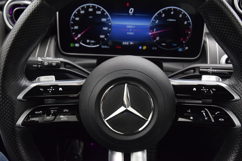 Used 2023 Mercedes-Benz GLC 300 image 23