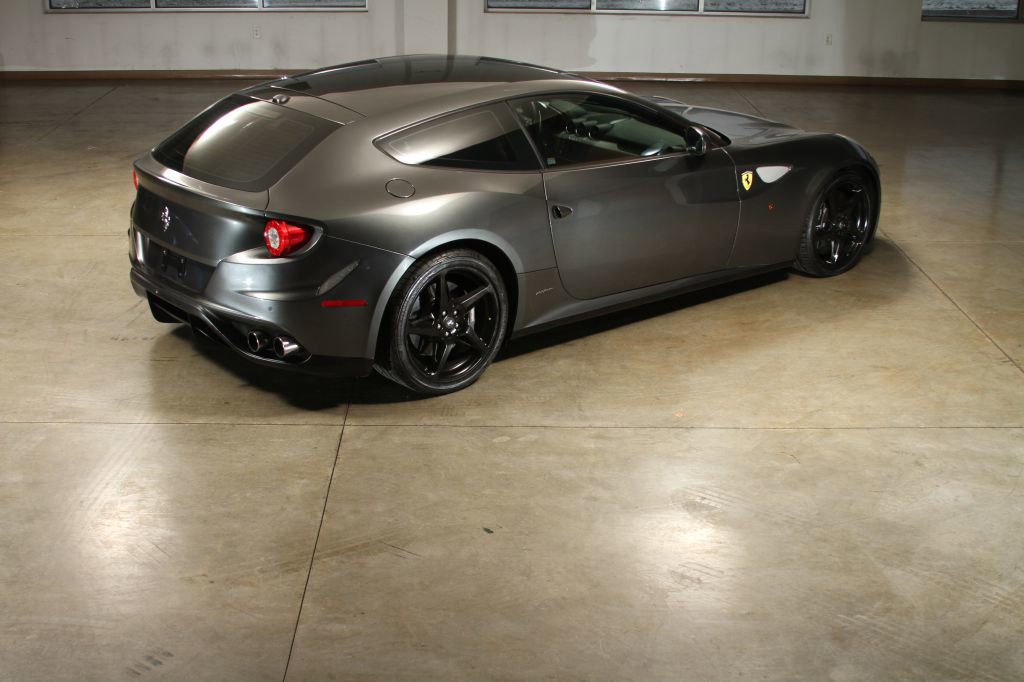Used 2013 Ferrari FF image 8