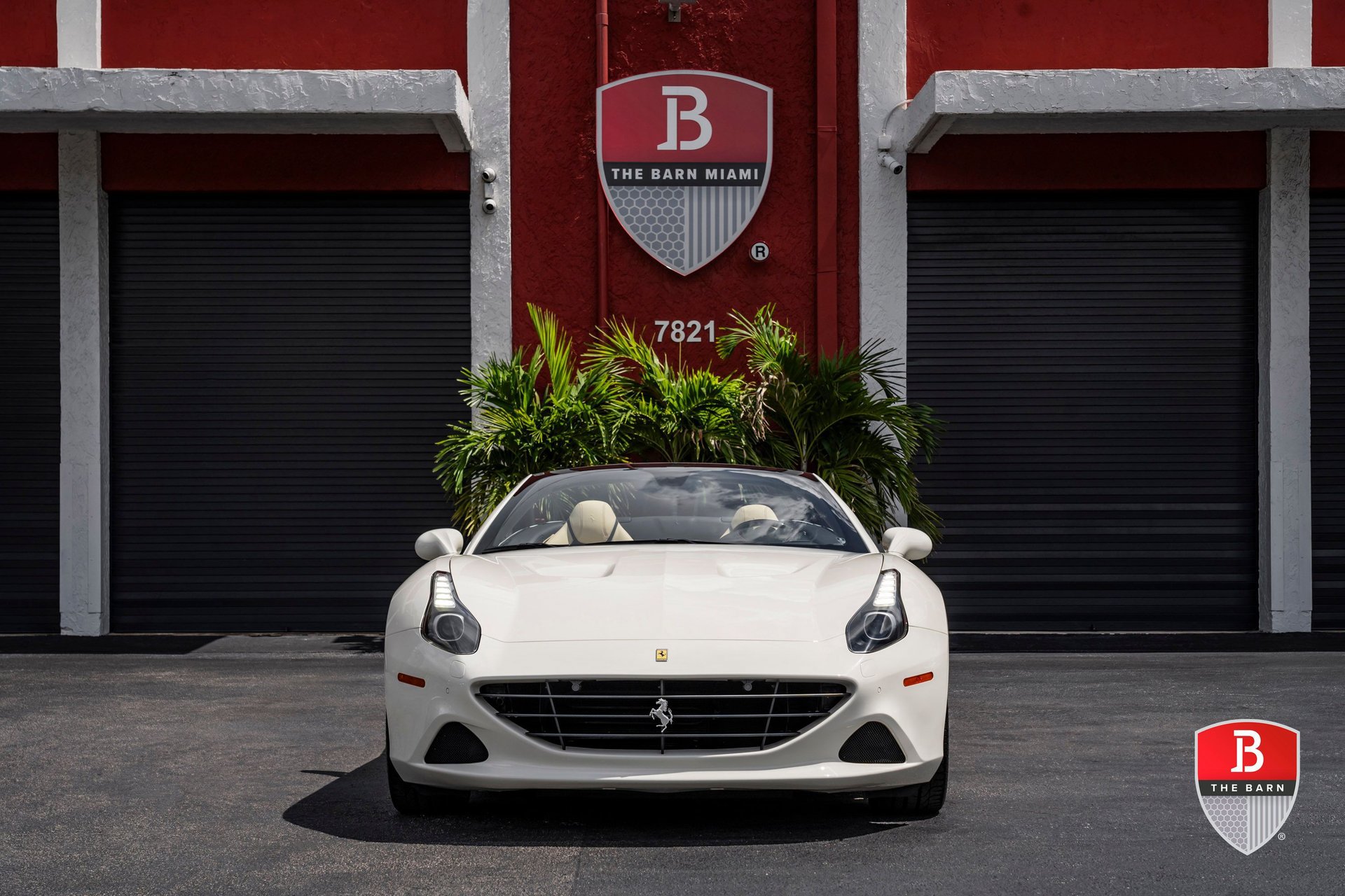 Used 2017 Ferrari California T RWD image 22