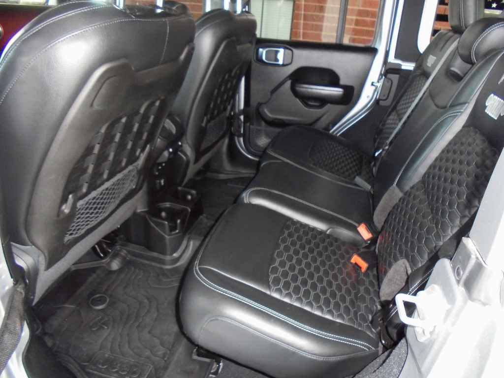 Used 2018 Jeep Wrangler Unlimited Rubicon AWD/4WD image 9