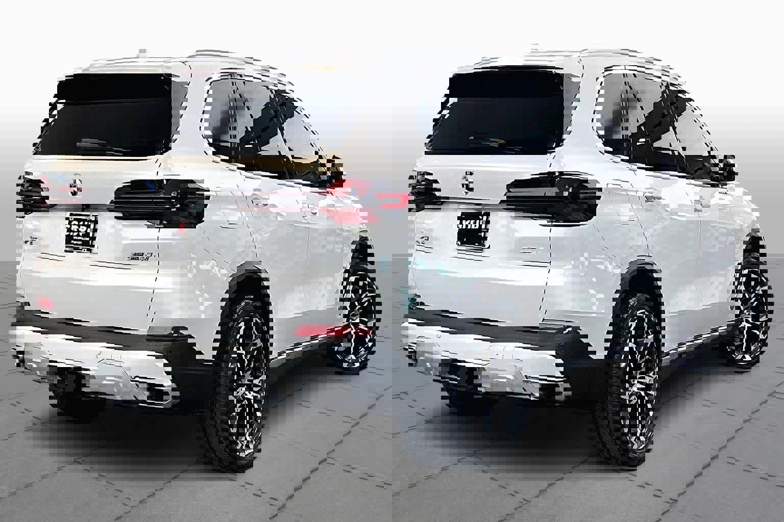 Used 2024 BMW X5 sDrive40i w/ Parking Assistance Package image 14