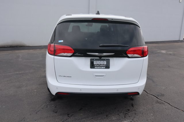 New 2026 Chrysler Voyager LX image 21