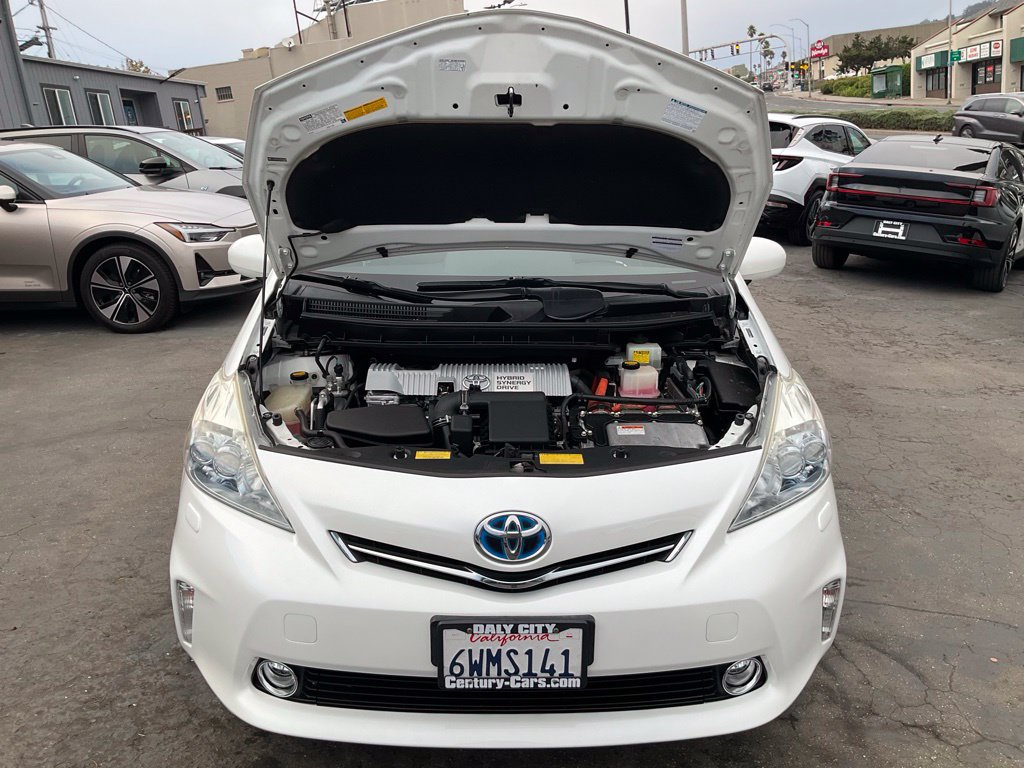 Used 2012 Toyota Prius V Five FWD image 12