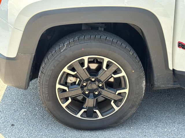 Used 2023 Jeep Renegade Trailhawk AWD/4WD image 23