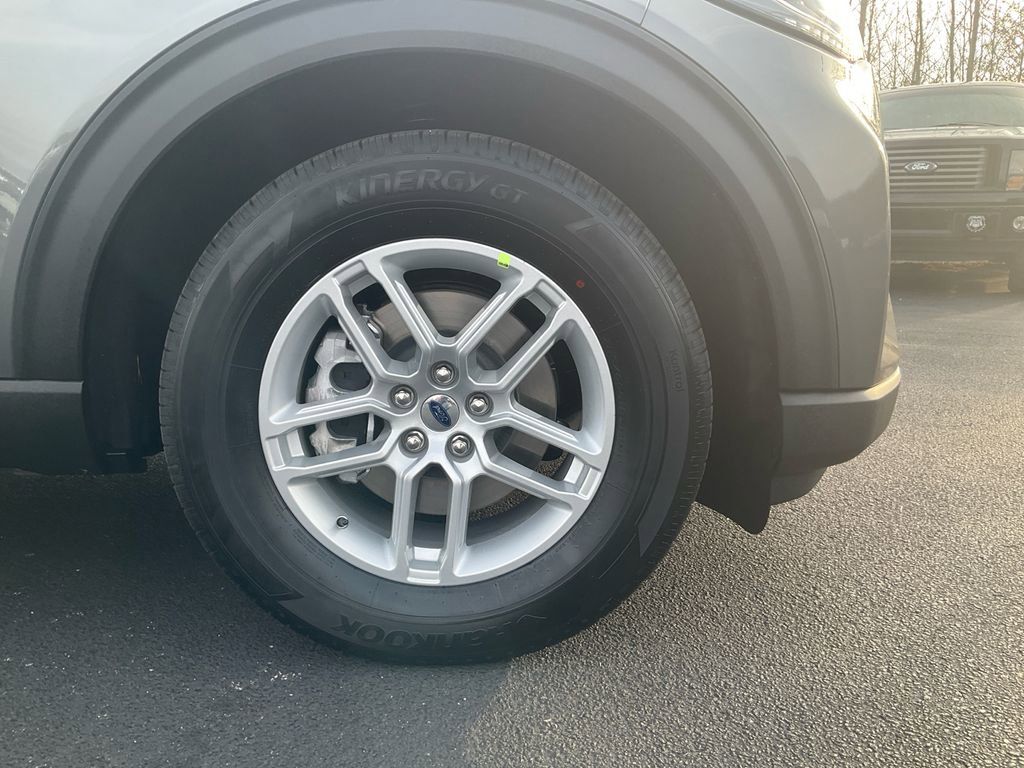 New 2026 Ford Explorer Active w/ Active Comfort Package image 10