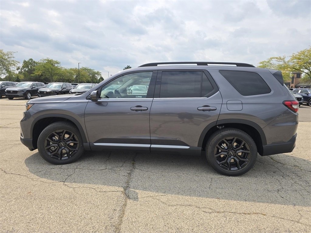 New 2025 Honda Pilot Touring image 16