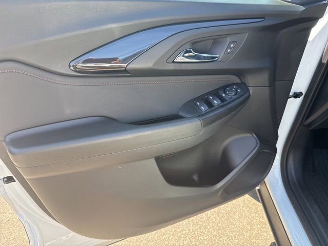 Used 2023 Chevrolet TrailBlazer RS w/ Convenience Package AWD/4WD image 15