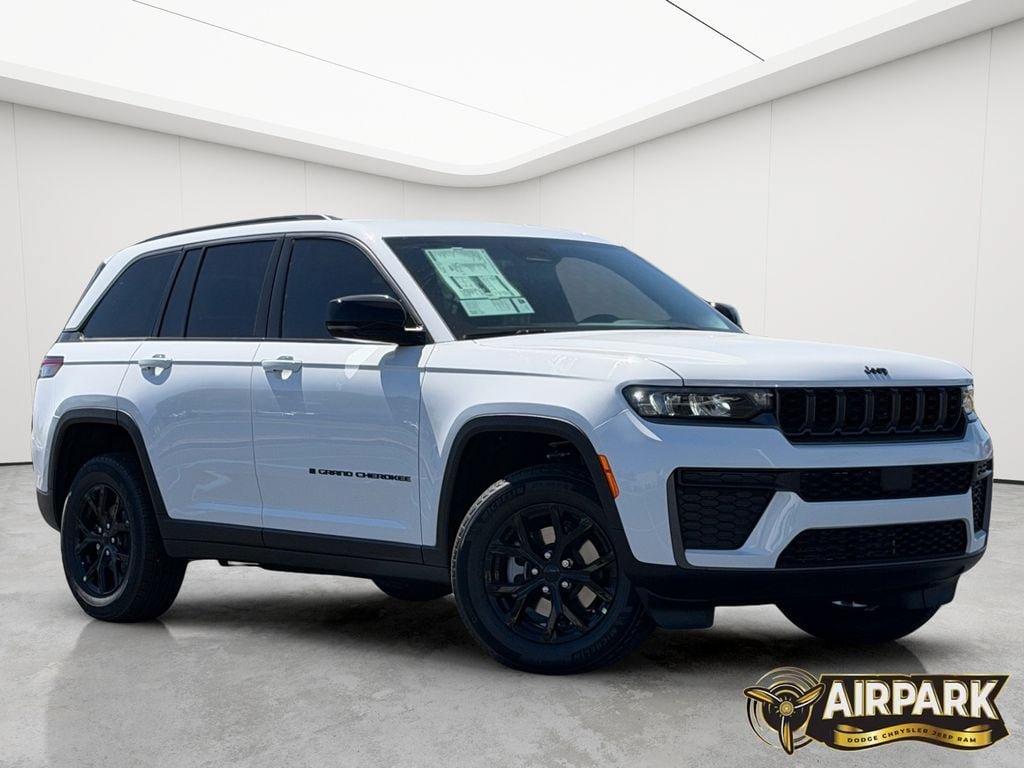 New 2026 Jeep Grand Cherokee Altitude RWD image 2