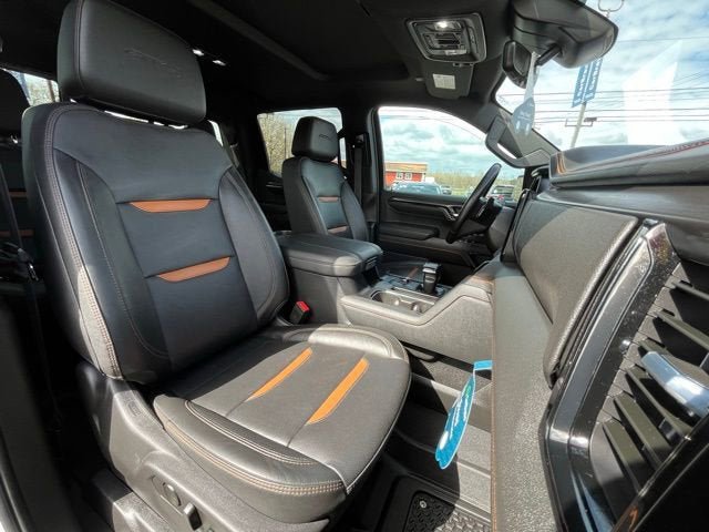 Used 2024 GMC Sierra 1500 AT4 w/ Technology Package AWD/4WD image 10
