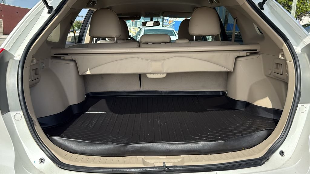 Used 2013 Toyota Venza LE FWD image 9