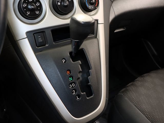 Used 2009 Pontiac Vibe AWD w/ Sun And Sound Package image 18