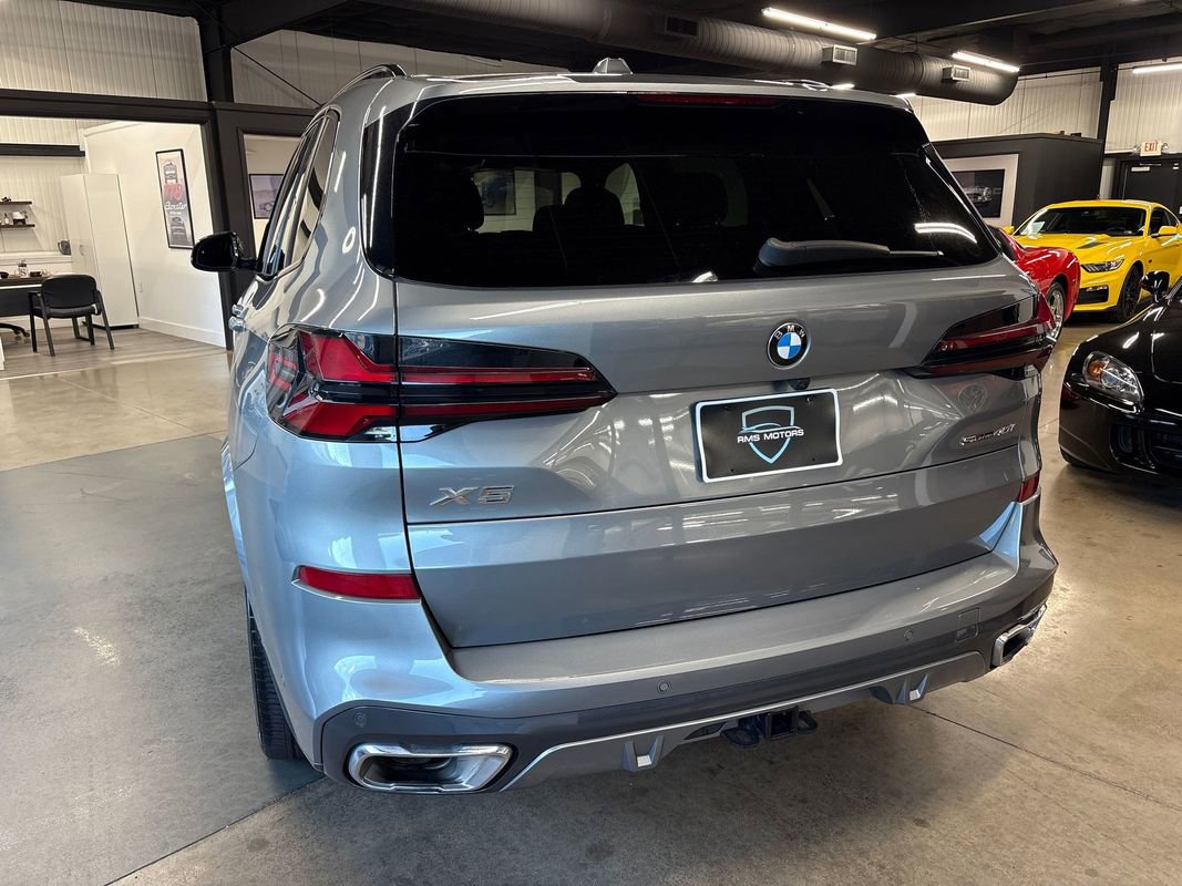 Used 2024 BMW X5 sDrive40i w/ M Sport Package image 7