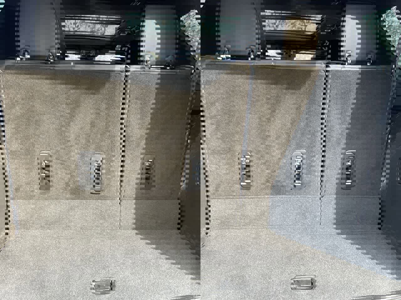 Used 2023 Cadillac Escalade Sport Platinum w/ Heavy-Duty Trailer Package image 17