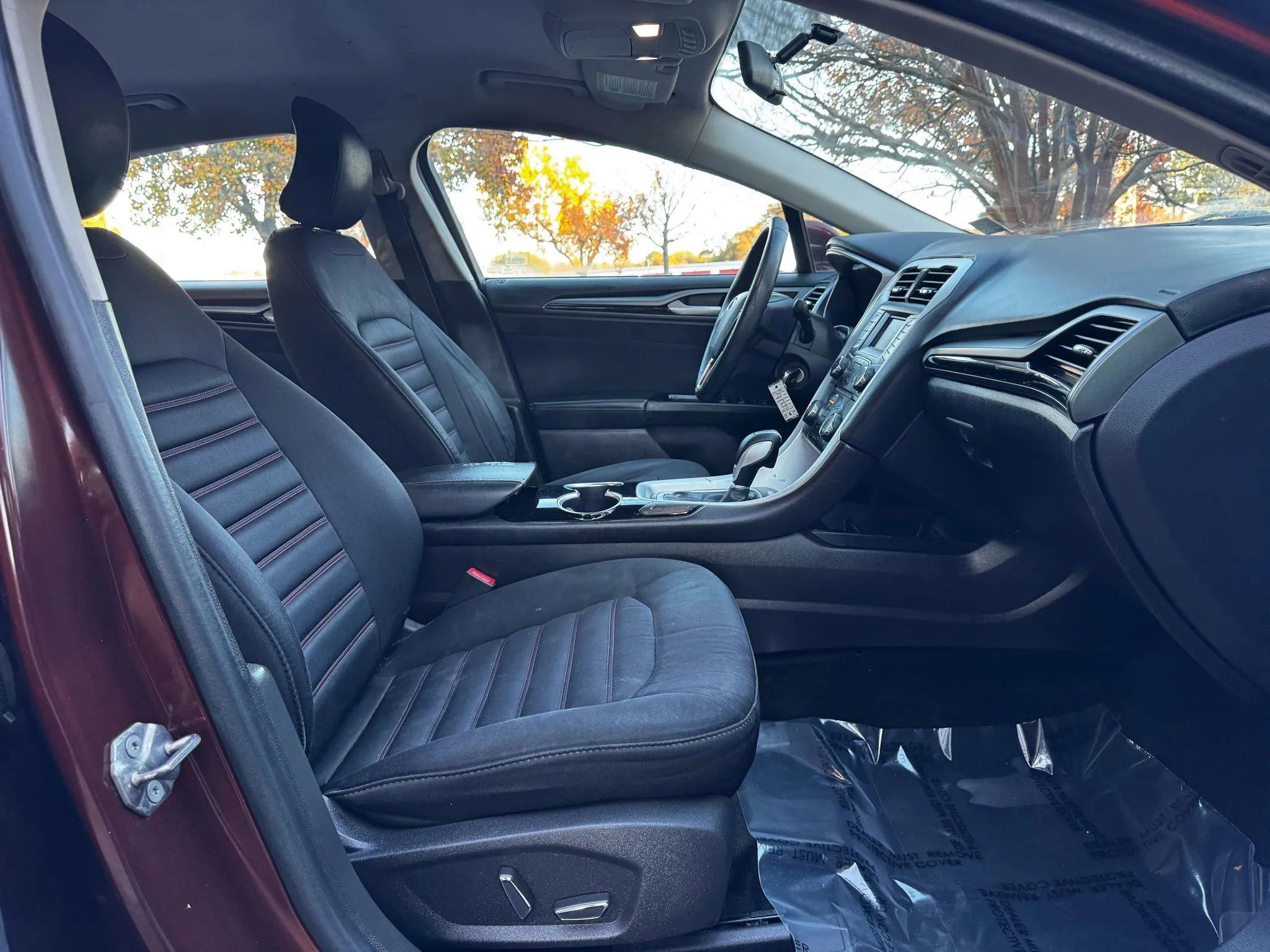 Used 2016 Ford Fusion SE w/ Equipment Group 201A image 14