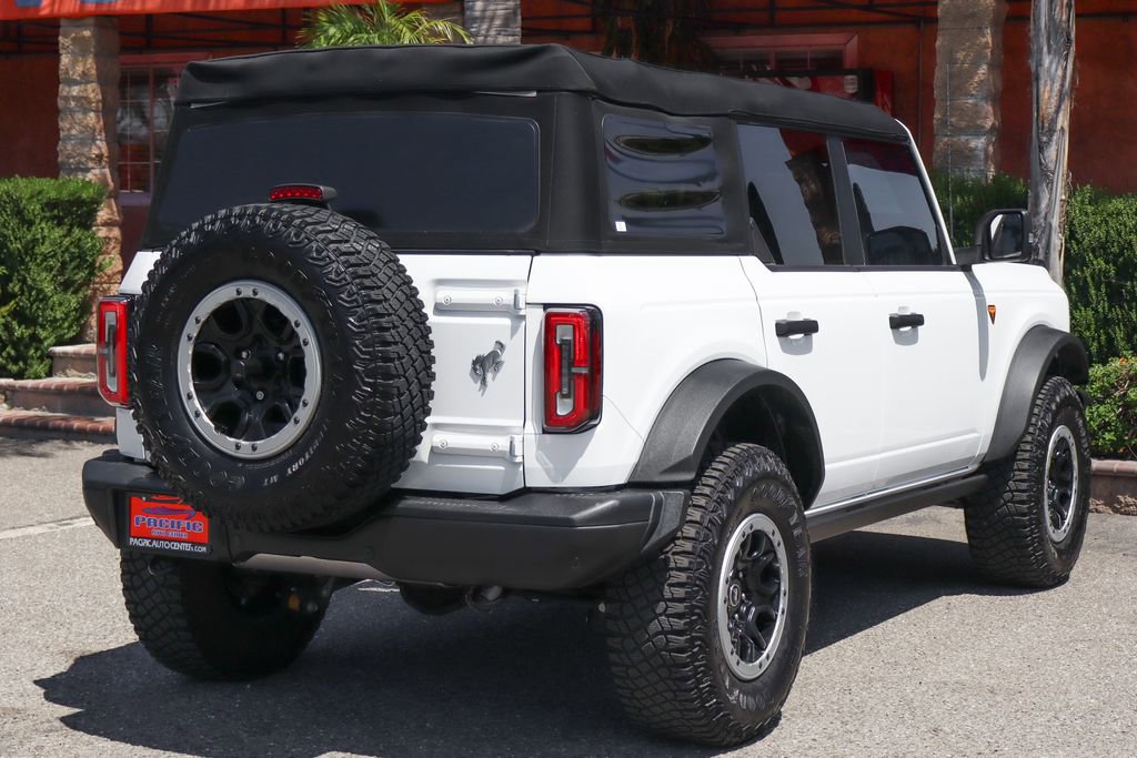 Used 2023 Ford Bronco Badlands w/ Sasquatch Package AWD/4WD image 10