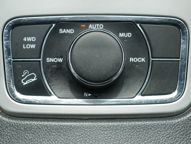 Used 2020 Jeep Grand Cherokee Limited image 24