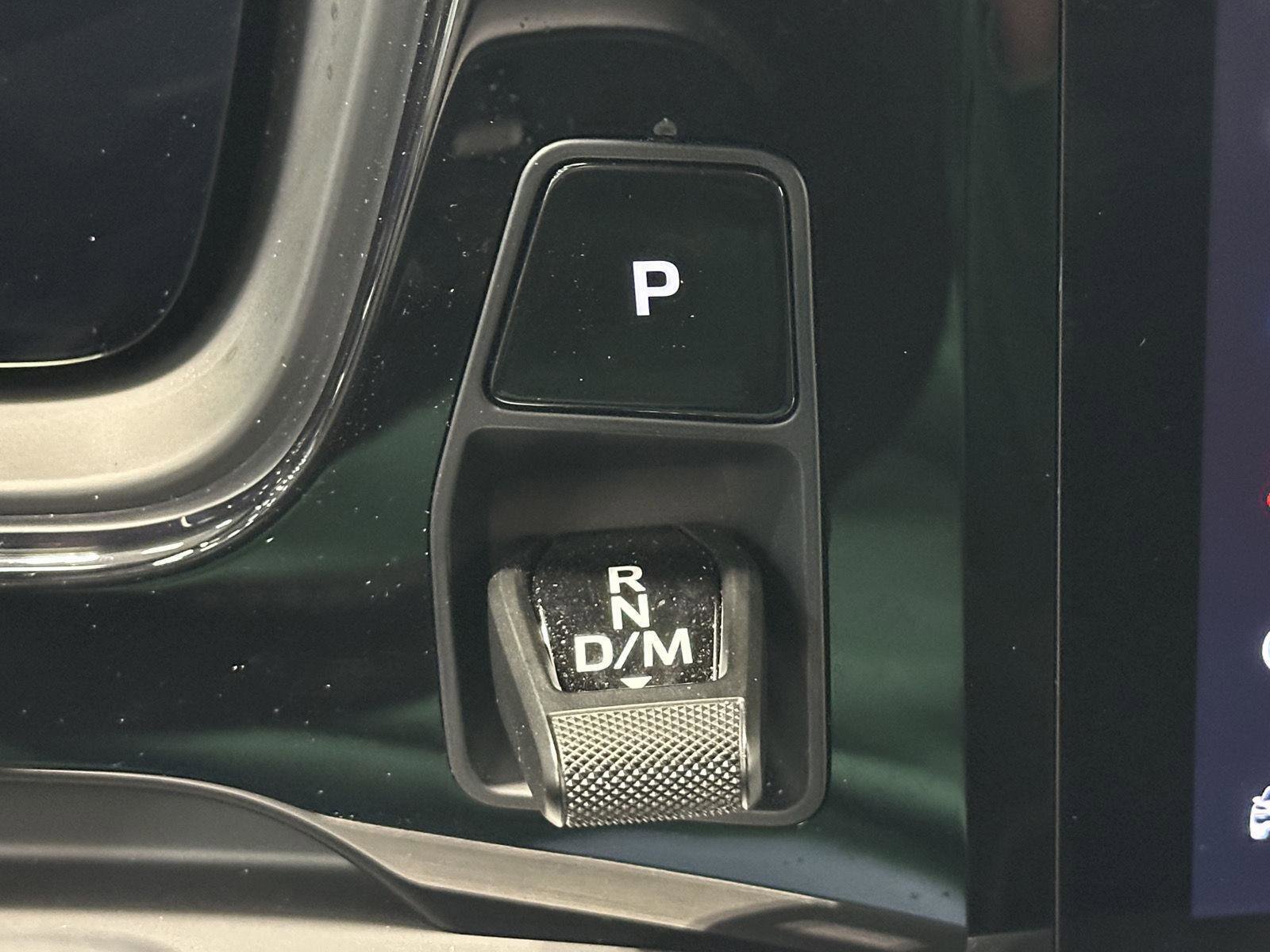 Certified 2025 Porsche Cayenne Coupe image 28