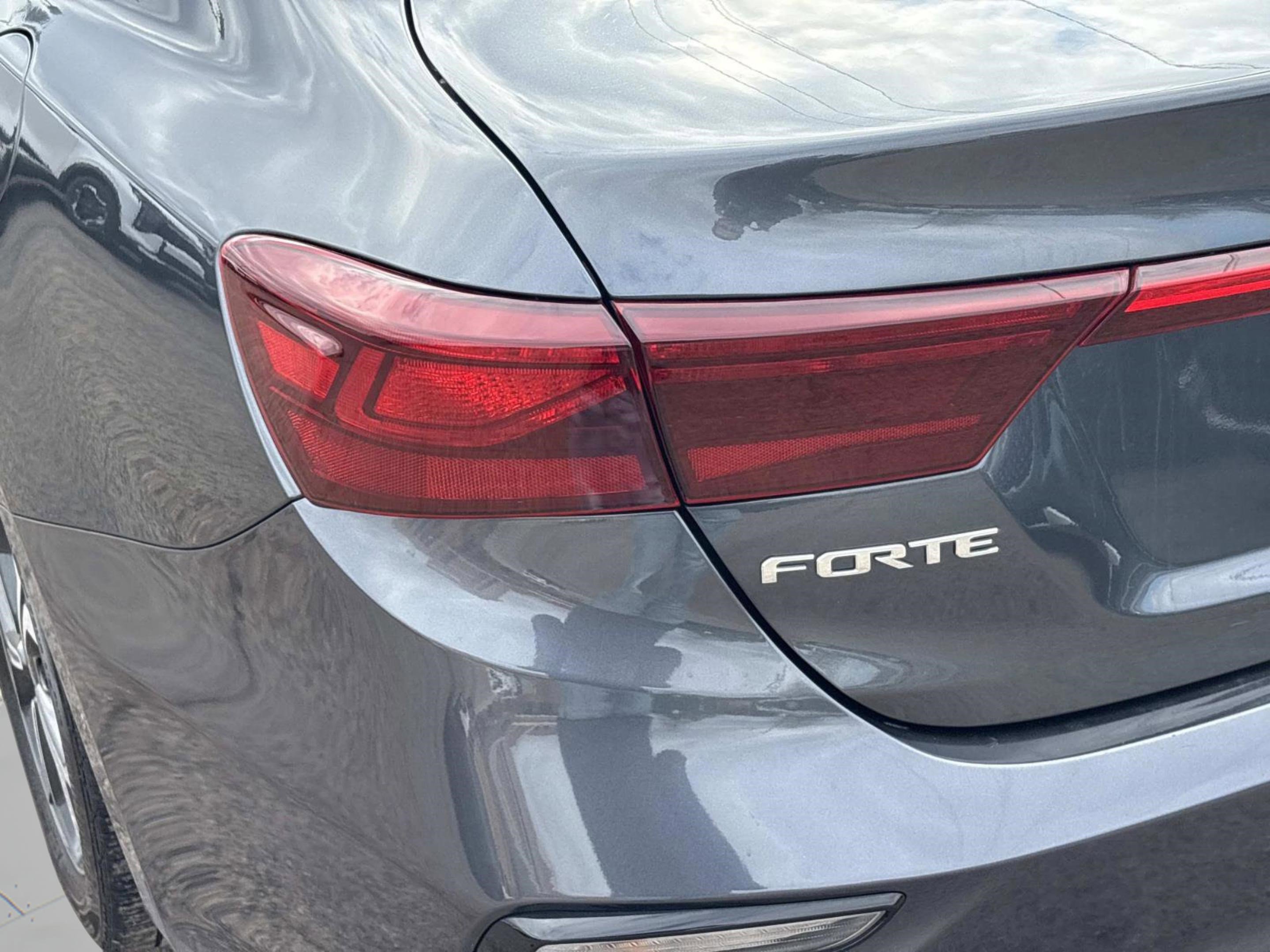 Used 2019 Kia Forte LXS image 11