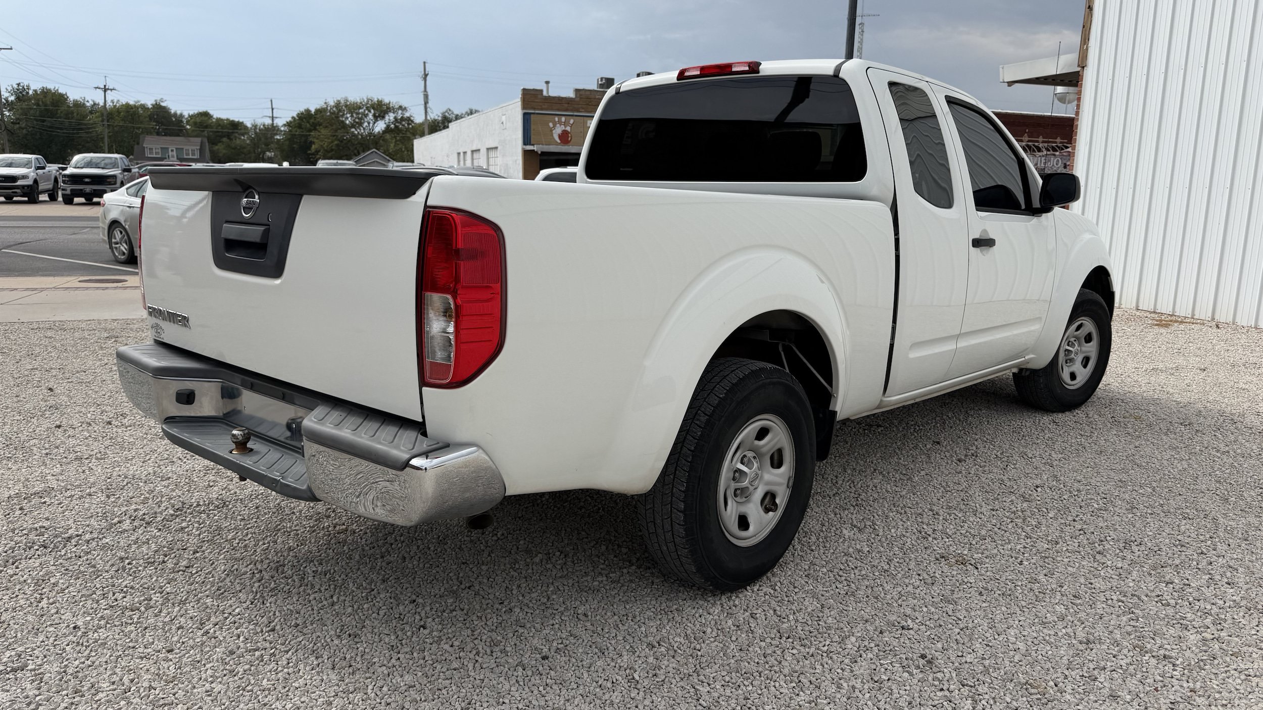Used 2014 Nissan Frontier S w/ S Preferred Package RWD image 3